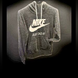 Adault Small Lightweight Gray Nike Jacket.